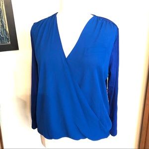 VINCE CAMUTO DRAPEY FLOWY BLOUSE